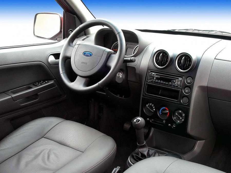  Ford EcoSport 2003 года  (фото 2 из 15)